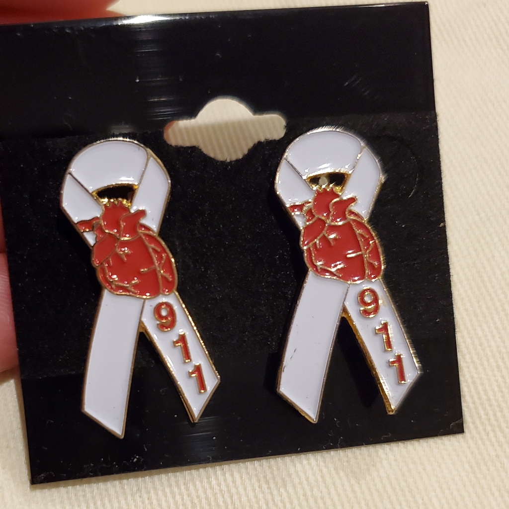 911 Ribbon Pin